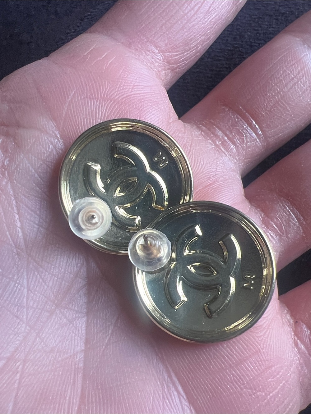 CHANEL Gold-Tone Button earrings with White CC Logo - Picture 10 of 11